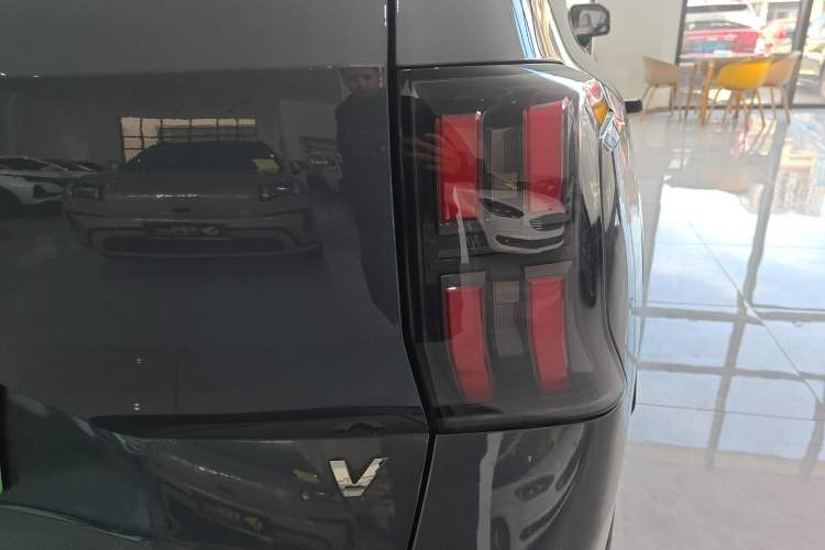 Used AION V 2024 Aion Tyrannosaurus 650 LiDAR Edition Exterior 6