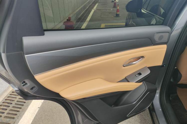 Used BYD Song L DM-i 2024 112 km Beyond Edition