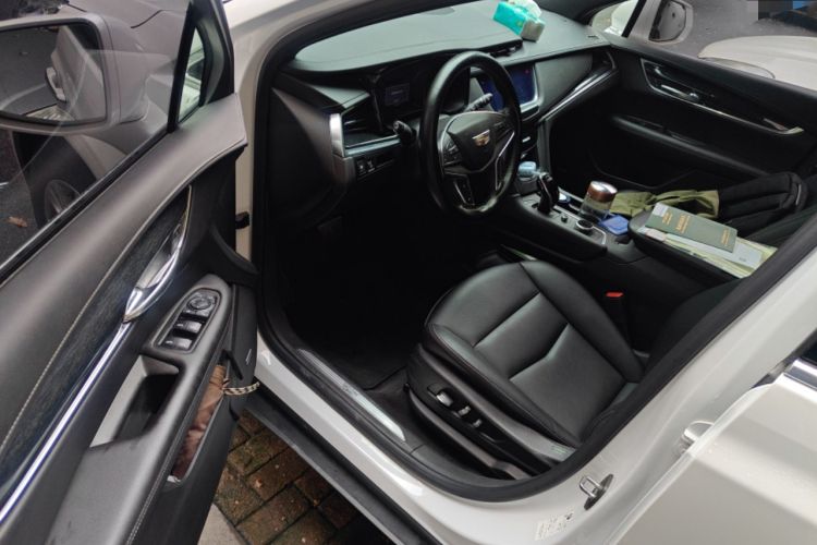 Used Cadillac XT5 2022 2.0T Two-Wheel Drive Luxury Version Driver Seat