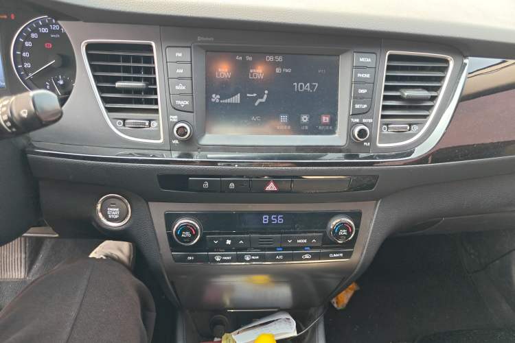 Used Hyundai Mistra 2016 1.8L Automatic Smart GLS Audio And AC Panel