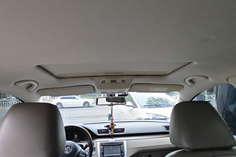 Used Volkswagen Magotan 2015 1.8TSI Prestige Model Headliner