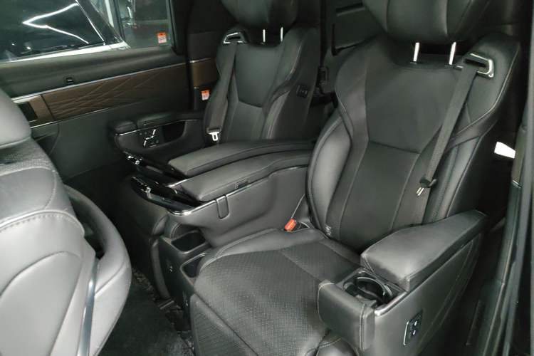 Used Toyota Vellfire 2024 Crown Dual-Engine 2.5L Ultimate Edition