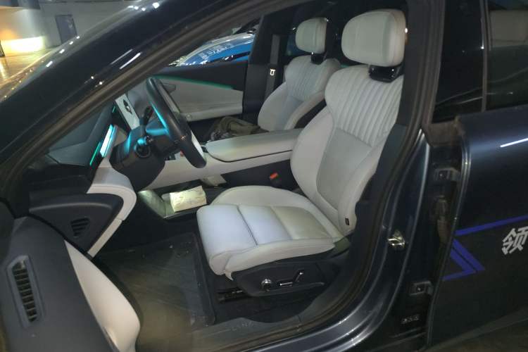 Used Lynk & Co Z10 2025 95 kWh 702 km All-Wheel Drive Intelligent Driving Ultra Left Front Seat