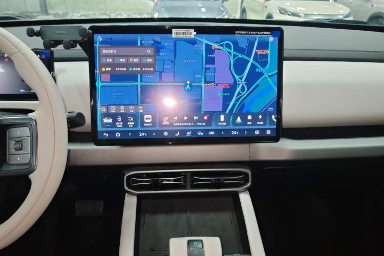 Used Formula Leopard Titanium 3 2025 501 km All-Wheel Drive Intelligent Driving Max Edition