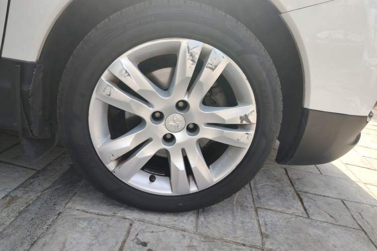 Used Peugeot 3008 2015 2.0L Automatic Trend Edition