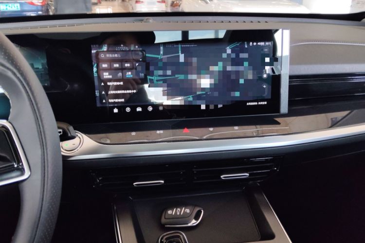 Used Roewe RX5 MAX 2022 2.0T Automatic Zhiwei Zunrong Edition
