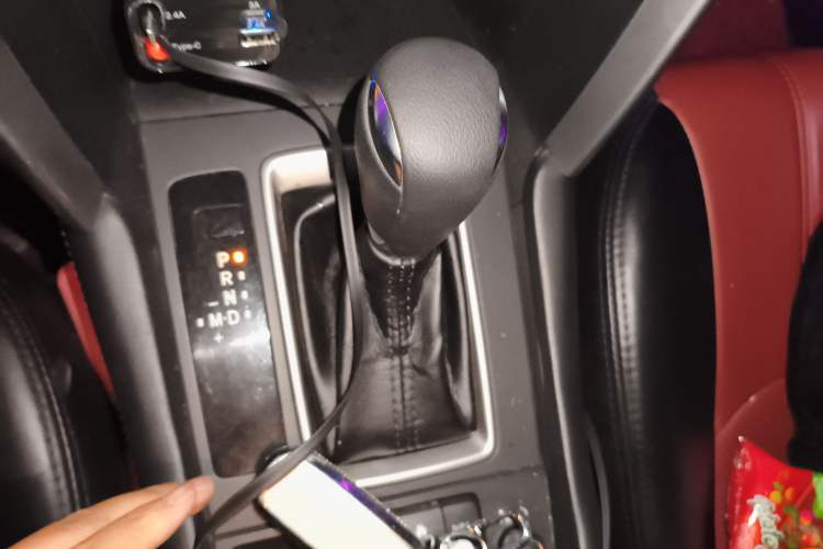 Used Mazda CX-4 2018 2.0L Automatic Two-Wheel Drive Blue Sky Dynamic Version China VI Standard Gear Lever