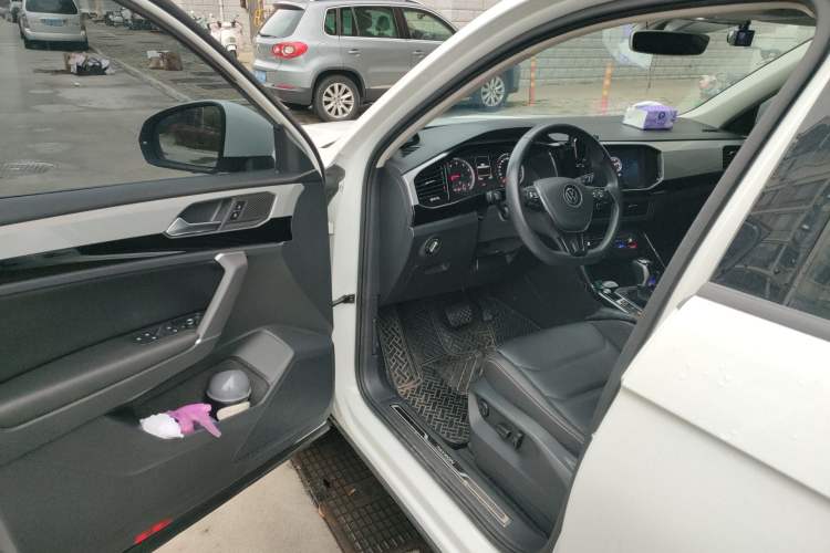 Used Volkswagen Tayron 2020 330TSI Two-Wheel Drive Luxury Smart Connectivity Version Driver Seat