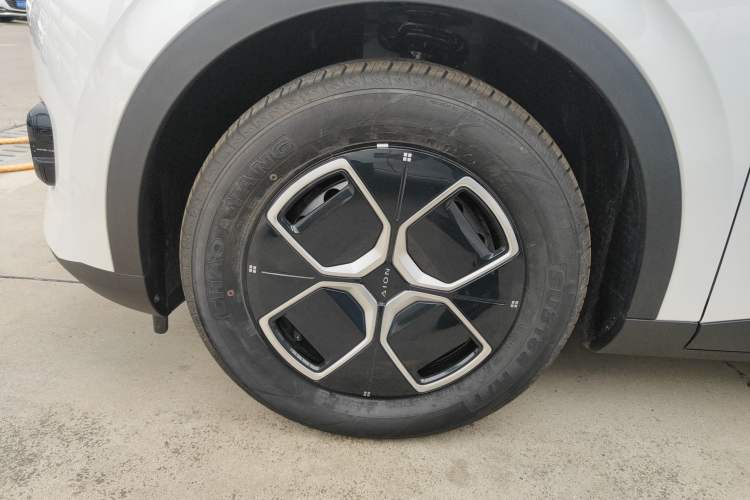 Used AION UT 2025 330 Starlight Edition Left Front Wheel Hub