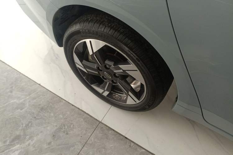 Used Geely Auto Emgrand L HiP 2022 1.5TD-DHT Pro 100KM Super Clean