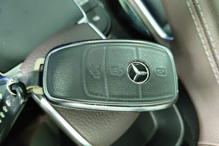 Used Mercedes-Benz GLE 2022 Facelifted GLE 350 4MATIC Fashion Edition Vehicle Key