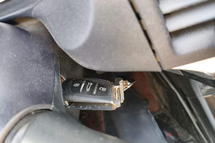 Used Mitsubishi Lancer EX 2012 Classic 1.8L CVT Black-and-White Edition
