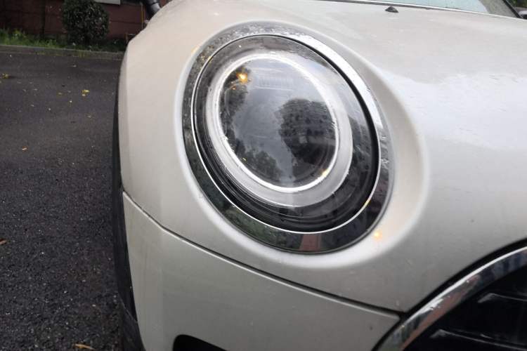 Used MINI Clubman 2023 Updated 1.5T COOPER Classic Edition Right Front Headlight