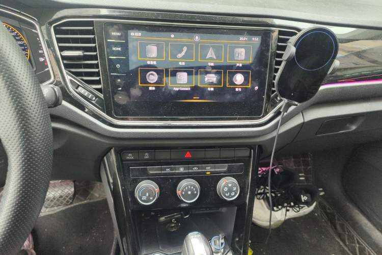 Used Volkswagen T-ROC 2021 280TSI DSG Two-Wheel Drive Comfort Connect Edition