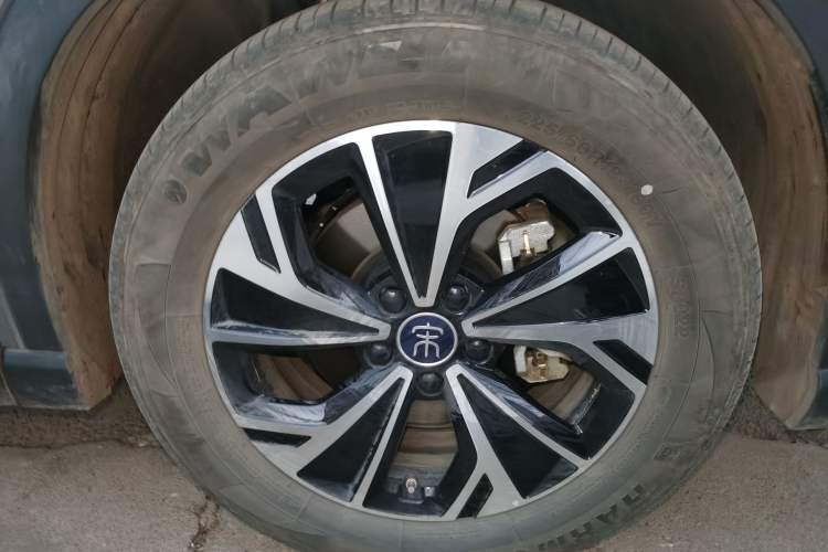 Used BYD Song Pro New Energy 2025 Second-Generation DM-i 115KM Overachiever Trim Right Front Wheel Hub