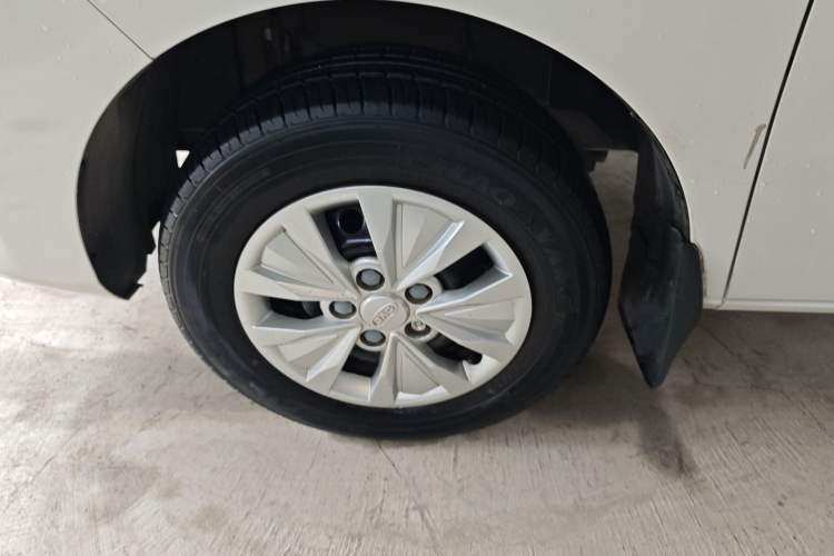 Used JAC Refine M3 2022 PLUS 1.8L 7-seater Standard Model