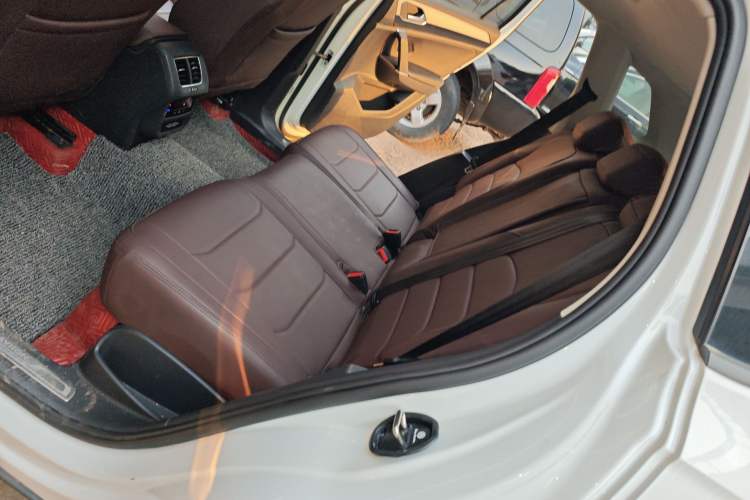 Used Volkswagen Tayron 2021 330TSI Two-Wheel Drive Luxury Smart Connectivity Version
