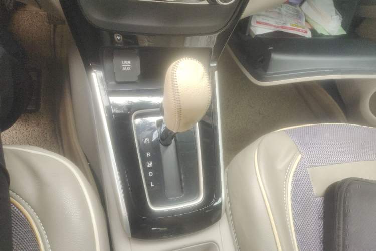 Used Nissan Sylphy 2016 1.6XV CVT Smart Enjoyment Version Gear Lever