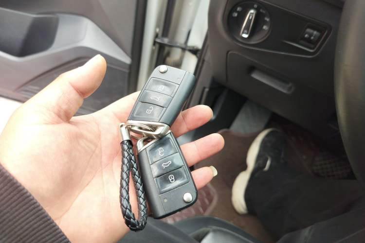 Used Volkswagen Tiguan L 2021 330TSI Automatic Two-Wheel Drive Smart Edition