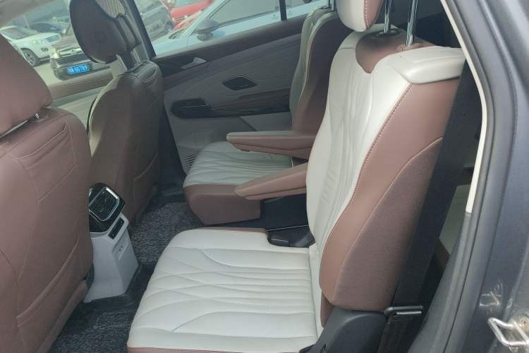 Used Volkswagen ID.6 X 2021 Prime Smart Four-Wheel Drive Edition Left Rear Seat