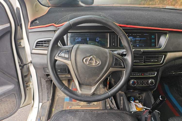 Used CHANGAN KAICHENG Oushang A600 2017 1.5L Manual Luxury Model Steering Wheel