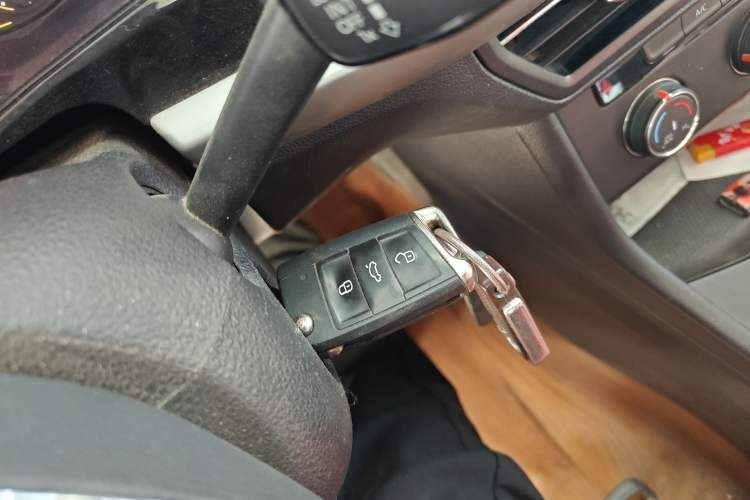 Used Volkswagen Lavida 2019 1.5L Automatic Vision Edition China VI Standard Vehicle Key