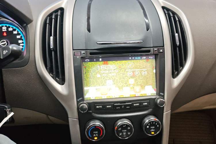 Used Baojun 630 2014 1.5L manual Comfort trim level