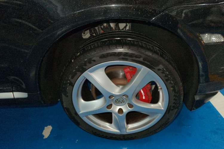 Used Porsche Cayenne 2007 Cayenne S 4.8L Right Front Wheel Hub