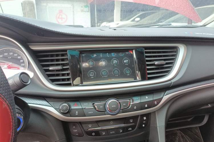 Used Buick GT 2019 18T Automatic Connected Elite Model China VI Standard Audio And AC Panel