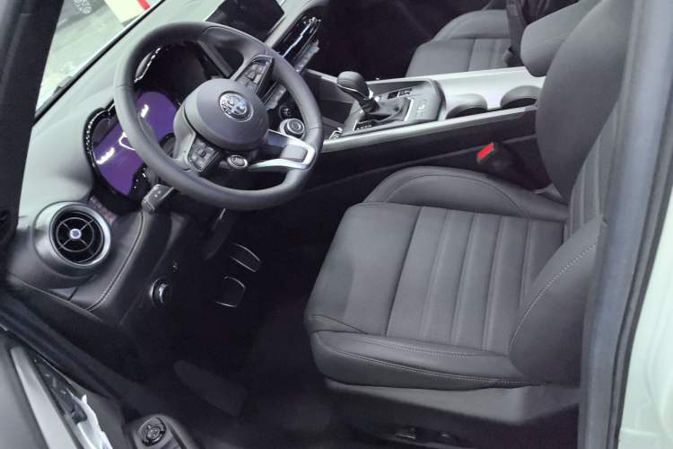 Used Alfa Romeo Tonale 2023 2.0T 268HP AWD Veloce Track Edition
