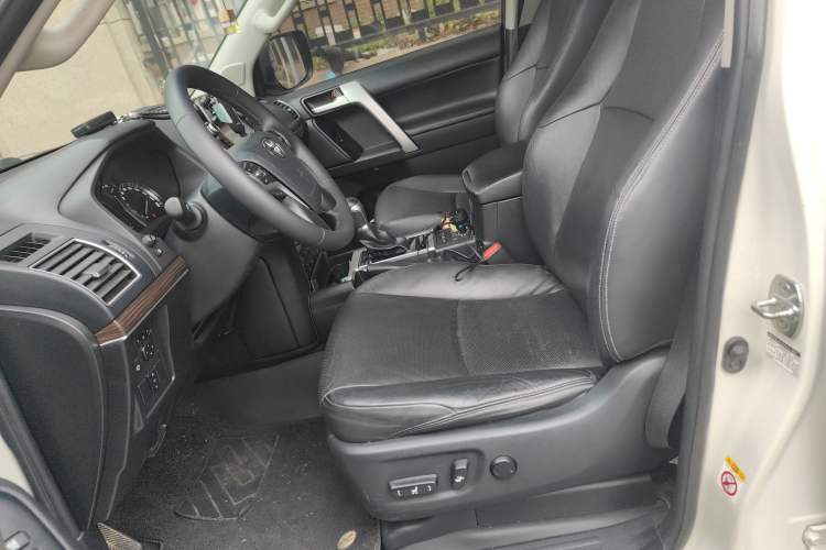 Used Toyota Prado 2018 3.5L Automatic TX-L with Rear-Mounted Spare Tire Left Front Seat