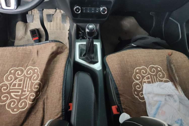 Used JAC Group Refine S2 2015 1.5L Manual Luxury Smart Model
