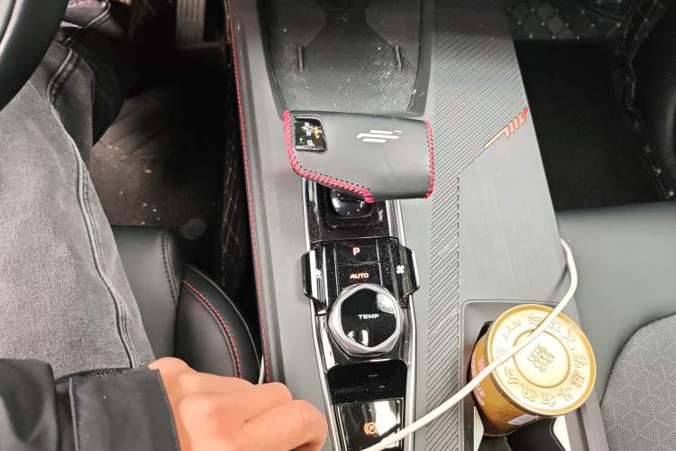 Used CHANGAN OSHAN Z6 2022 Blue Whale 1.5T DCT Smart Edition
