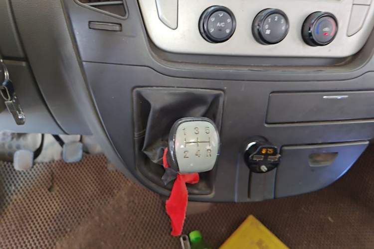 Used SAIC MAXUS Xintu V80  Gear Lever