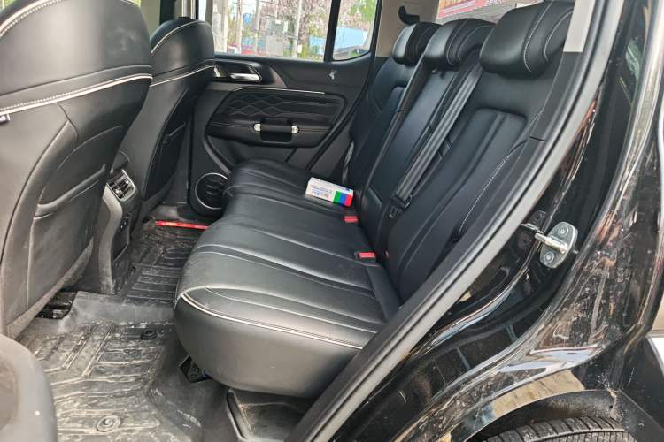 Used Tank 300 2023 City Edition 2.0T—Stylish as Ever Left Rear Seat