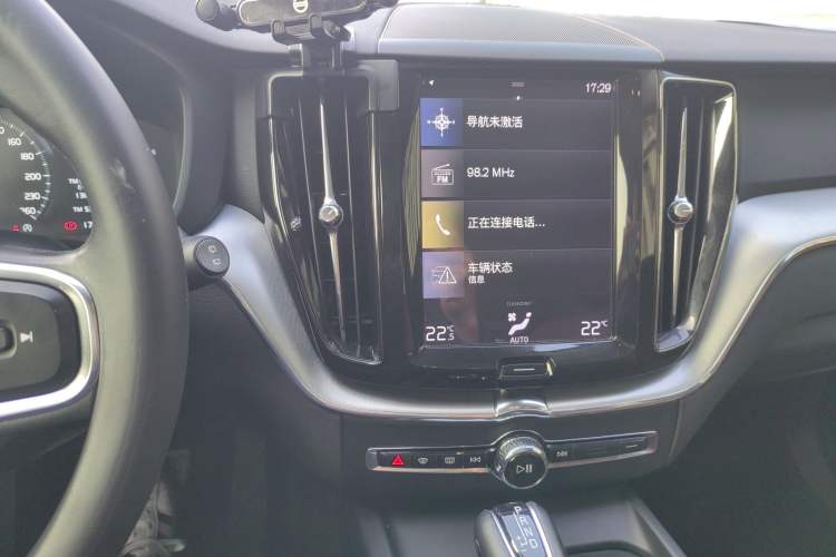 Used Volvo XC60 2019 T5 4x4 Smart Edition China V Standard