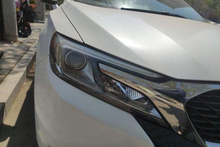 Used DS 6 2014 1.6T Luxury Edition THP160 Right Front Headlight