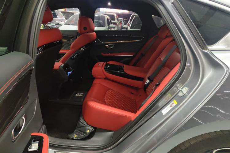 Used BYD Han 2020 EV Four-Wheel Drive High-Performance Flagship Model Left Rear Seat