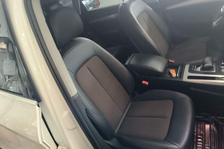 Used Audi Q5L 2018 40 TFSI Prestige Fashion Edition China V Right Front Seat