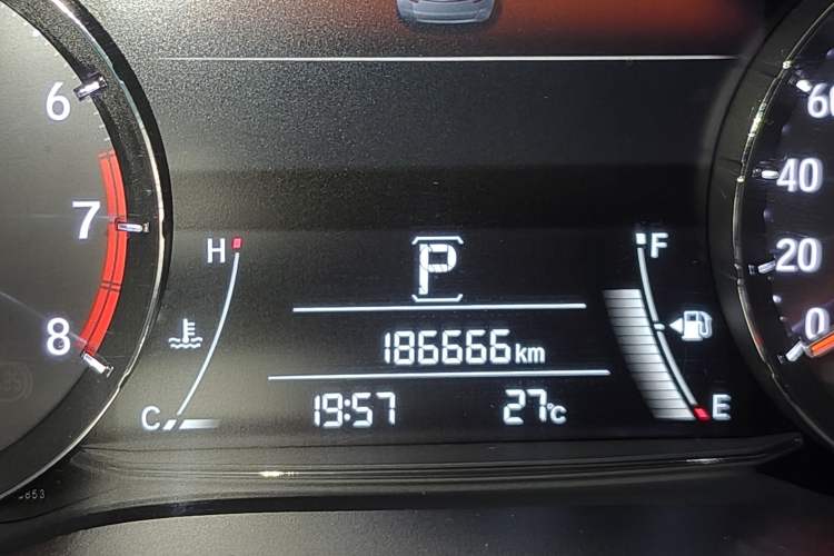 Used Honda Avancier 2017 240TURBO Two-Wheel Drive Luxury Edition Odometer Close Up