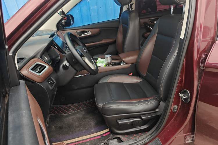 Used SWM X7 2017 1.5T Automatic Smart Enjoyment Version 7 Seats Left Front Seat