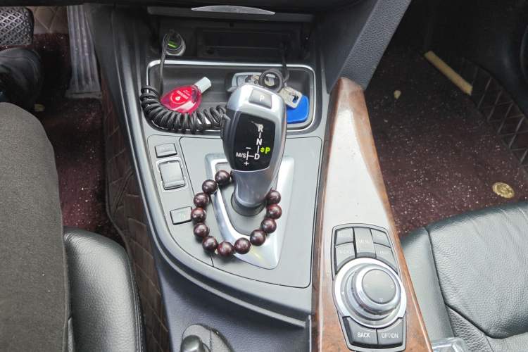 Used BMW 3 Series 2013 320Li Luxury Design Package
