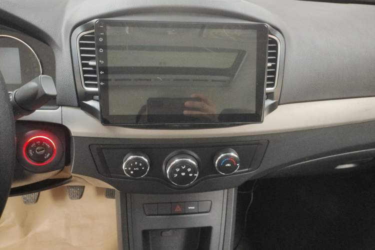 Used Roewe 350 2015 1.5L Manual Luxury Sunroof Edition
