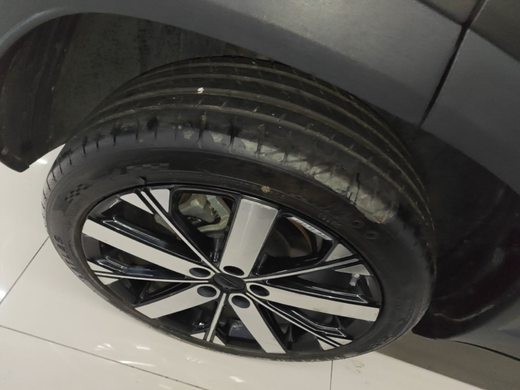 Geely Auto icon 2025 Linglong 1.5TD Jinxi Edition — снимка 11