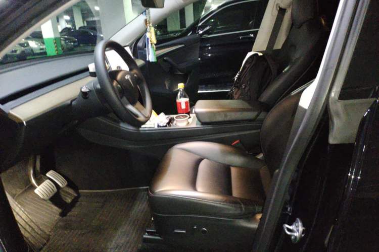 Used Tesla Model Y 2022 Rear-Wheel-Drive Version
