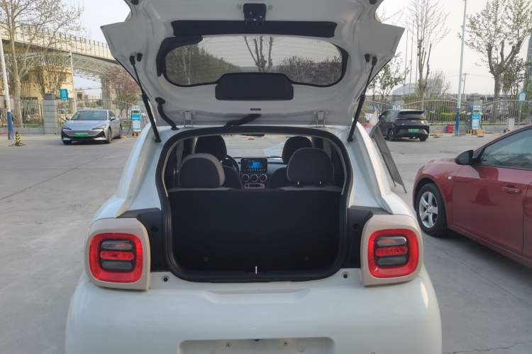 Used ORA Black Cat 2022 301km Base Version Ternary Lithium Trunk