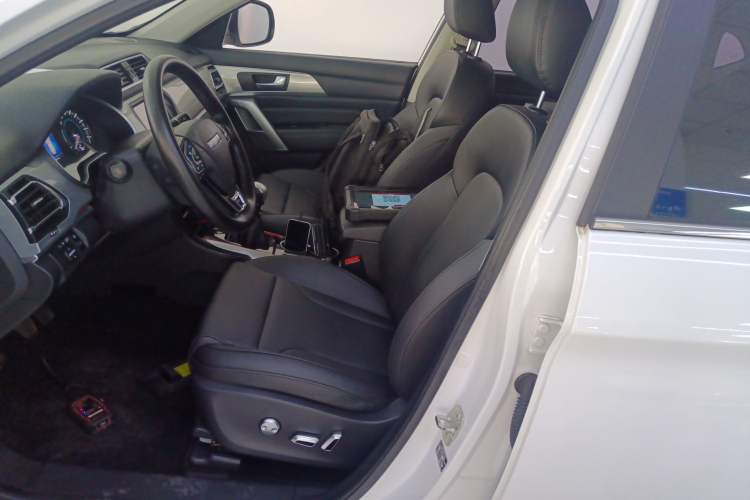 Used Haval H2 2017 Blue Label 1.5T Manual Two-Wheel Drive Luxury Model