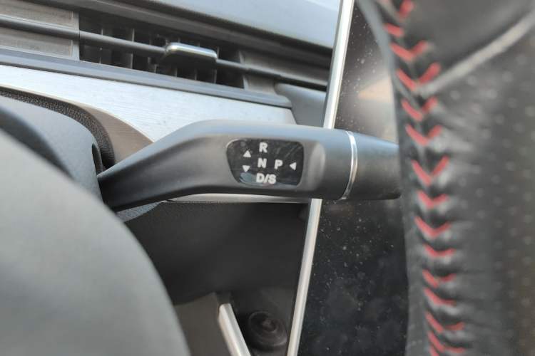 Used NETA V 2021 Long-Range Entertainment Edition Upgrade Model