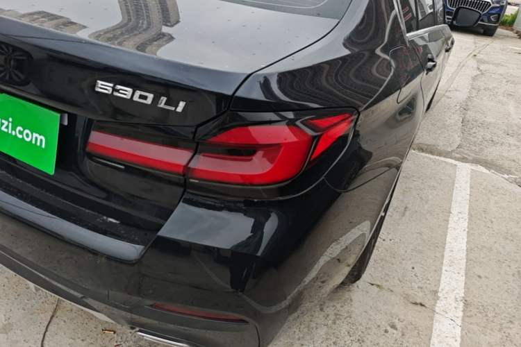 Used BMW 5 Series 2021 Facelifted 530Li Leading Edition M Sport Package Right Rear Taillight