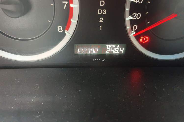 Used Honda Accord 2011 2.0L EX Odometer Close Up
